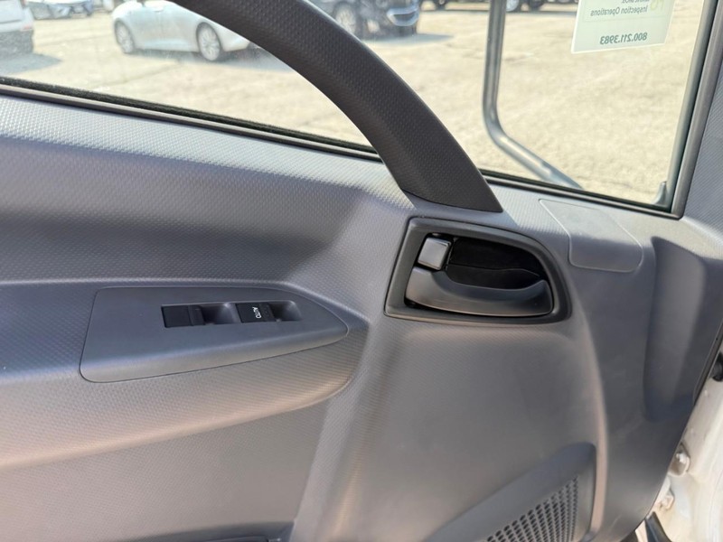 Chevrolet 4500 HG LCF Gas Vehicle Full-screen Gallery Image 5