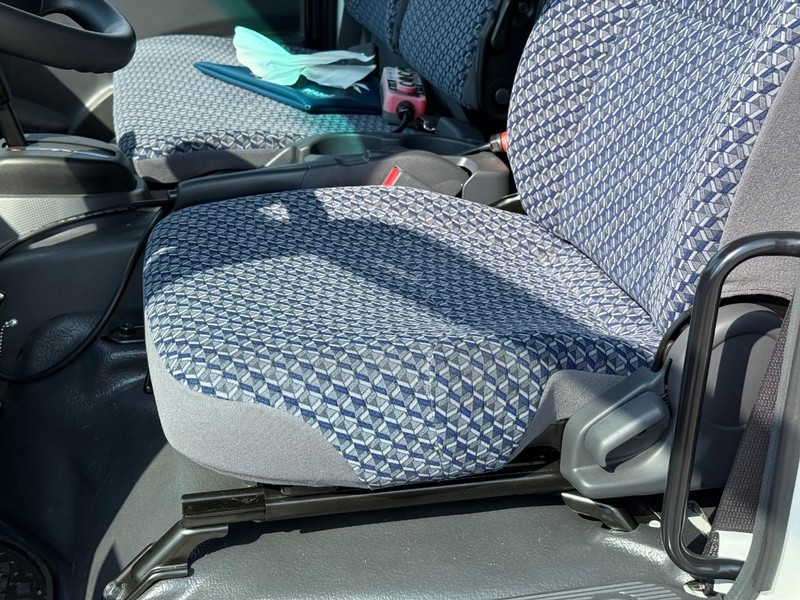 Chevrolet 4500 HG LCF Gas Vehicle Full-screen Gallery Image 6