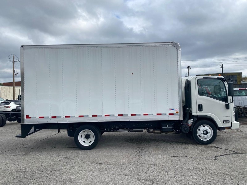 Chevrolet 4500 HG LCF Gas Vehicle Full-screen Gallery Image 2