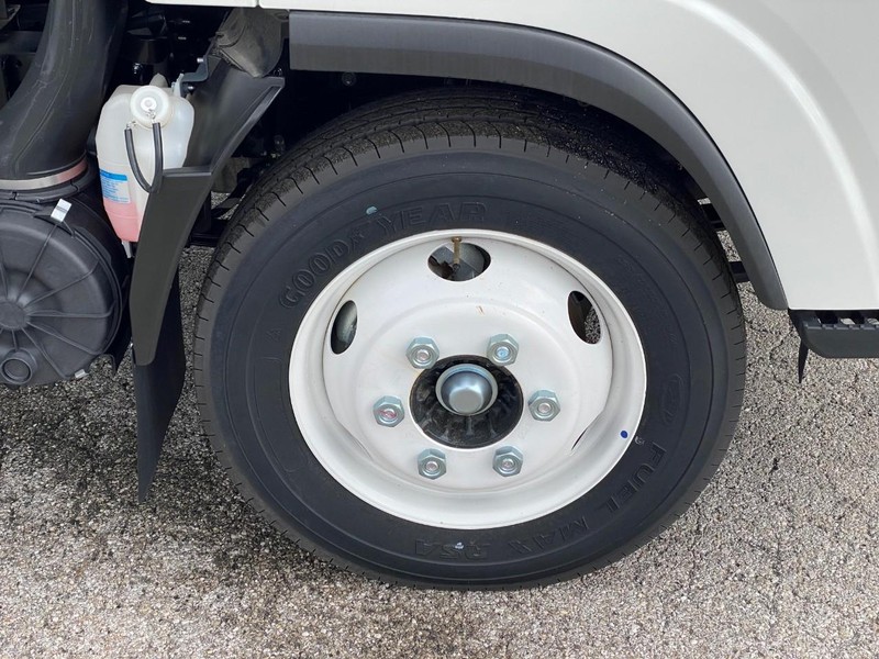 Chevrolet 4500 HG LCF Gas Vehicle Full-screen Gallery Image 6