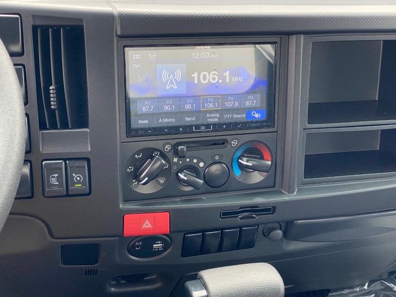 Chevrolet 4500 HG LCF Gas Vehicle Full-screen Gallery Image 11