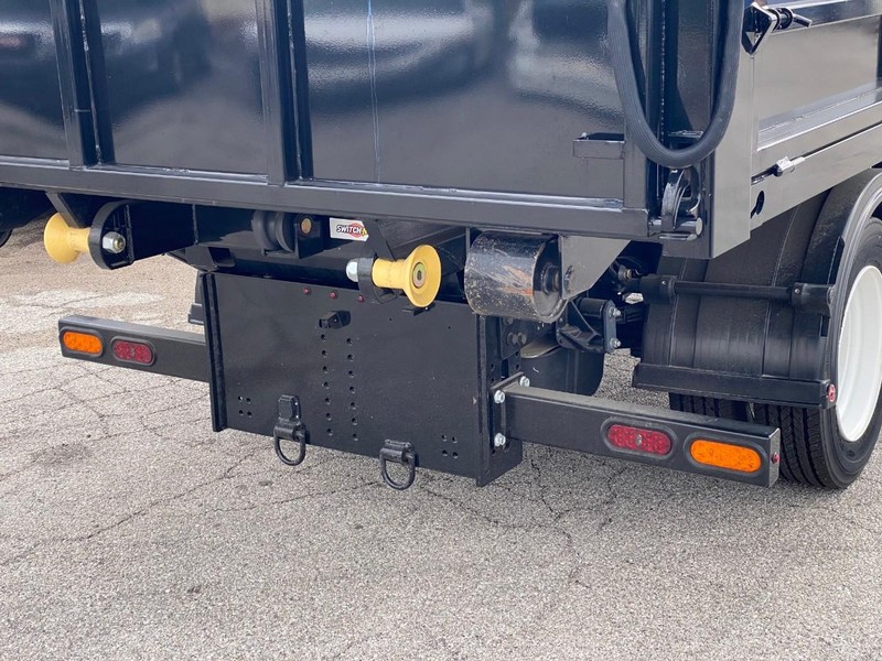 Chevrolet 4500 HG LCF Gas Vehicle Full-screen Gallery Image 4