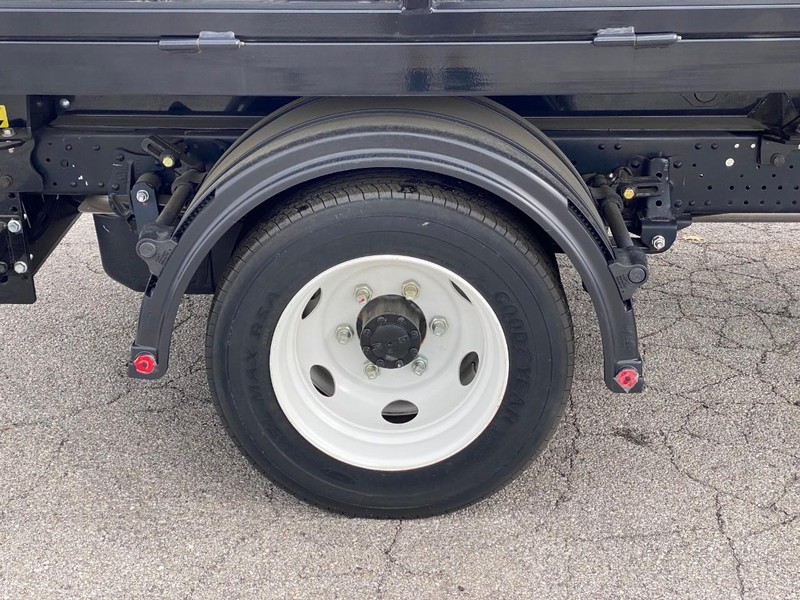 Chevrolet 4500 HG LCF Gas Vehicle Full-screen Gallery Image 5