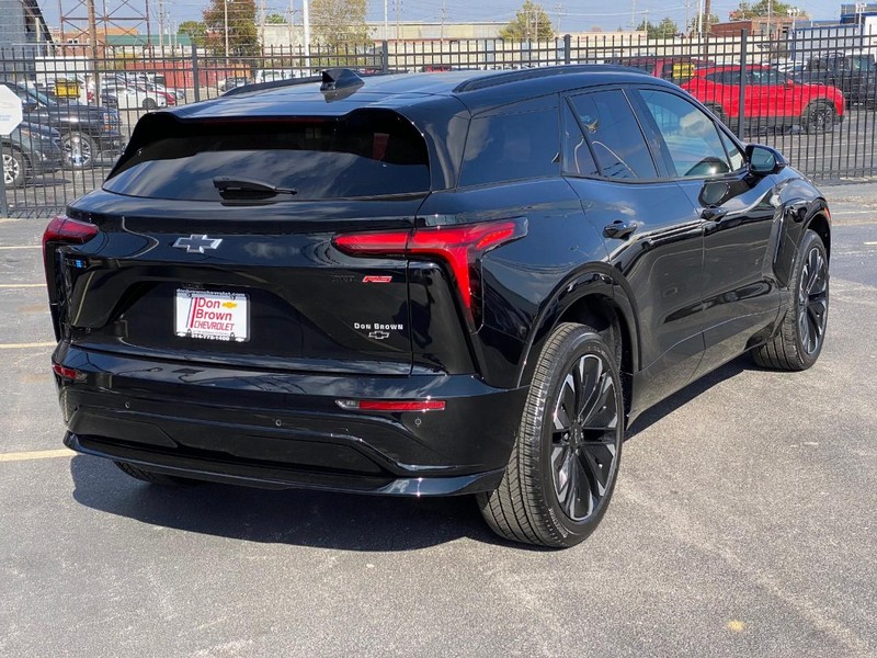 Chevrolet Blazer EV Vehicle Full-screen Gallery Image 4