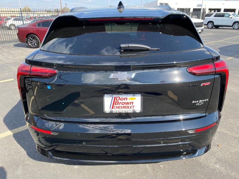 Chevrolet Blazer EV Vehicle Full-screen Gallery Image 11