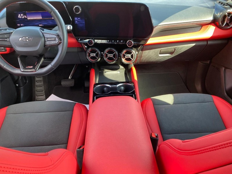 Chevrolet Blazer EV Vehicle Full-screen Gallery Image 17