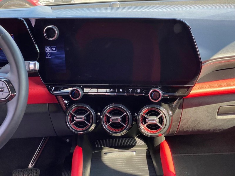 Chevrolet Blazer EV Vehicle Full-screen Gallery Image 19