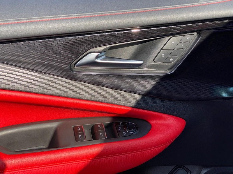 Chevrolet Blazer EV Vehicle Full-screen Gallery Image 22