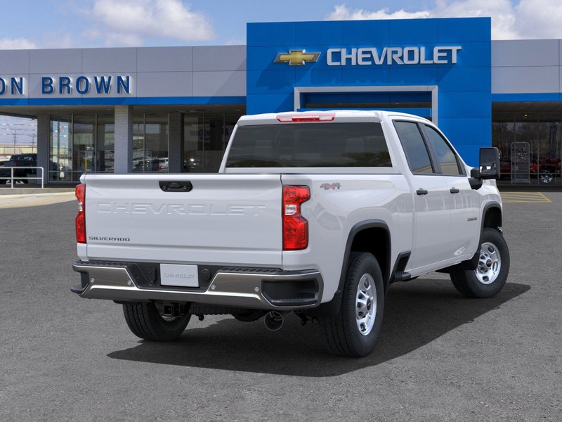 Chevrolet Silverado 2500 HD Vehicle Full-screen Gallery Image 4