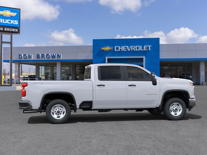 Chevrolet Silverado 2500 HD Vehicle Full-screen Gallery Image 5