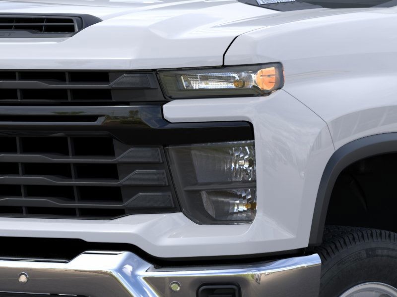 Chevrolet Silverado 2500 HD Vehicle Full-screen Gallery Image 10