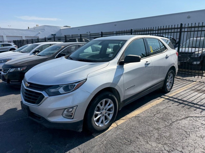 Chevrolet Equinox Vehicle Full-screen Gallery Image 3