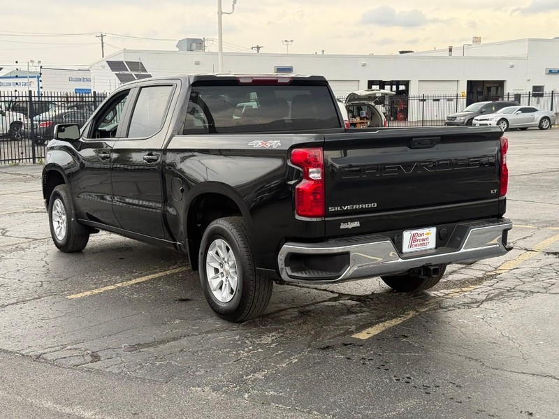 Chevrolet Silverado 1500 Vehicle Full-screen Gallery Image 6