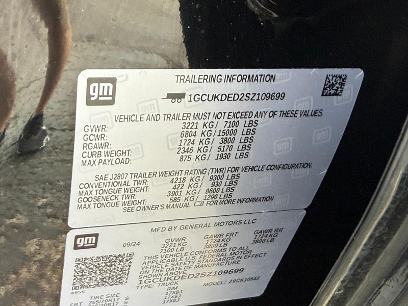 Chevrolet Silverado 1500 Vehicle Full-screen Gallery Image 29