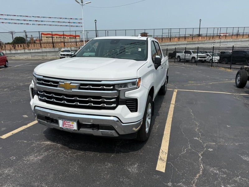 Chevrolet Silverado 1500 Vehicle Full-screen Gallery Image 7