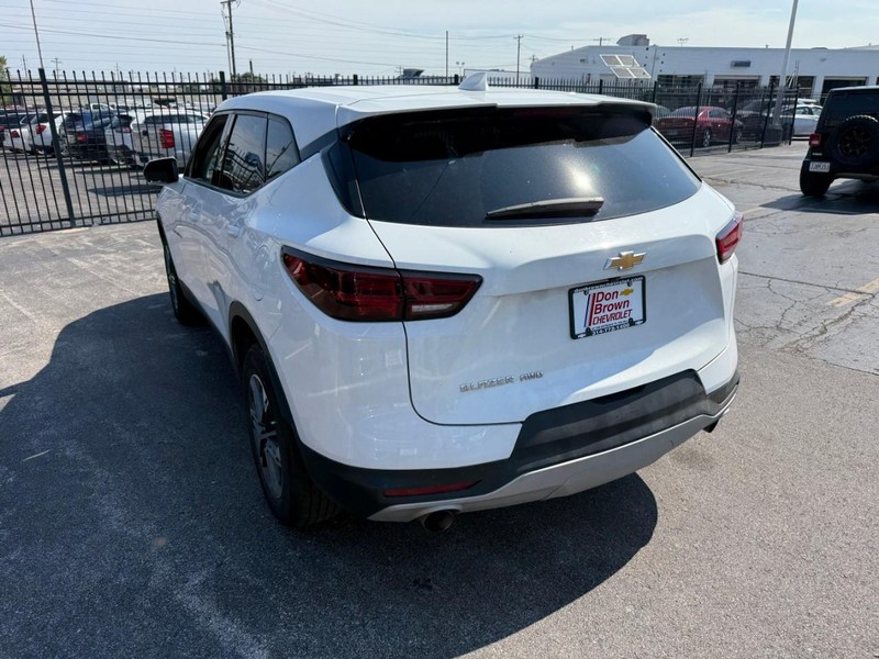 Chevrolet Blazer Vehicle Full-screen Gallery Image 7