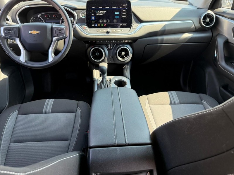 Chevrolet Blazer Vehicle Full-screen Gallery Image 15