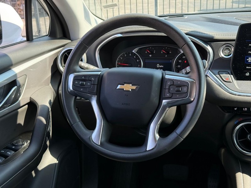 Chevrolet Blazer Vehicle Full-screen Gallery Image 17