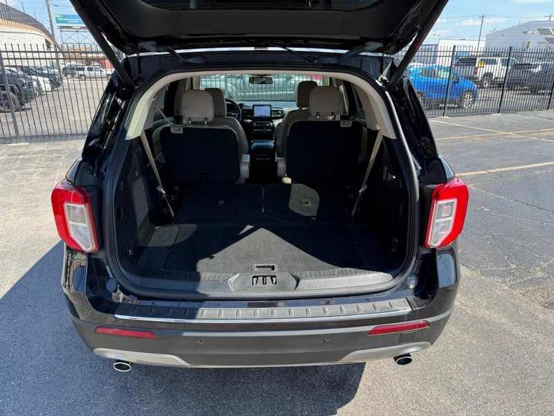 Ford Explorer Vehicle Full-screen Gallery Image 10