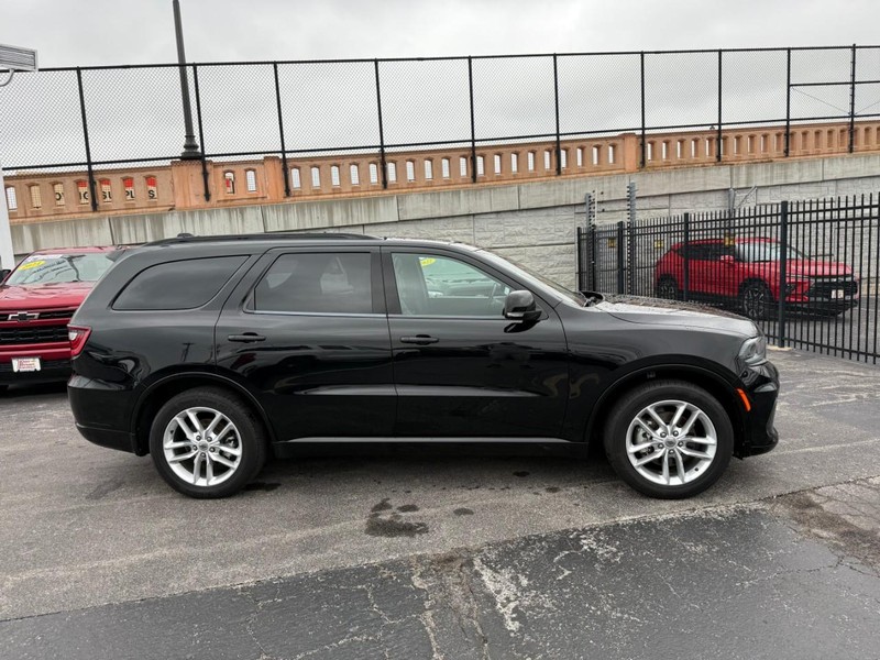 Dodge Durango Vehicle Full-screen Gallery Image 3