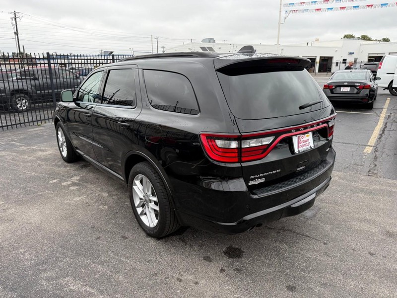 Dodge Durango Vehicle Full-screen Gallery Image 6