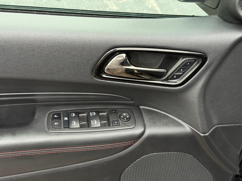 Dodge Durango Vehicle Full-screen Gallery Image 22