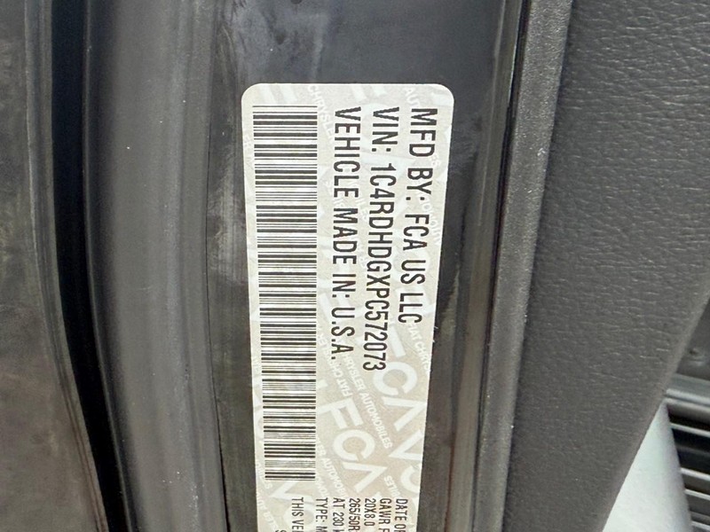 Dodge Durango Vehicle Full-screen Gallery Image 32