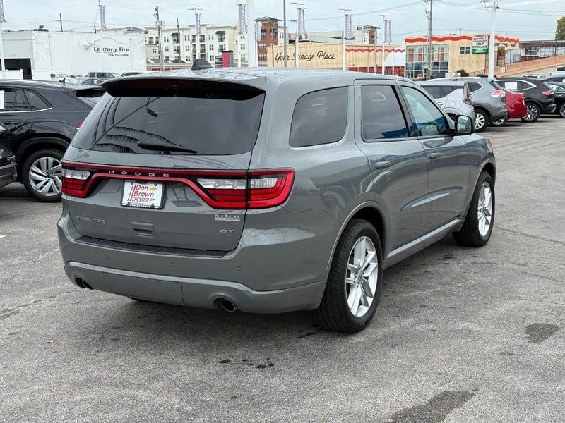 Dodge Durango Vehicle Full-screen Gallery Image 4