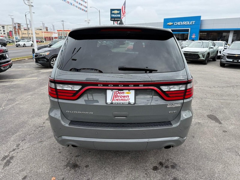 Dodge Durango Vehicle Full-screen Gallery Image 11