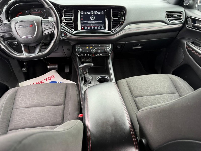 Dodge Durango Vehicle Full-screen Gallery Image 17