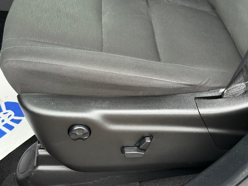 Dodge Durango Vehicle Full-screen Gallery Image 23