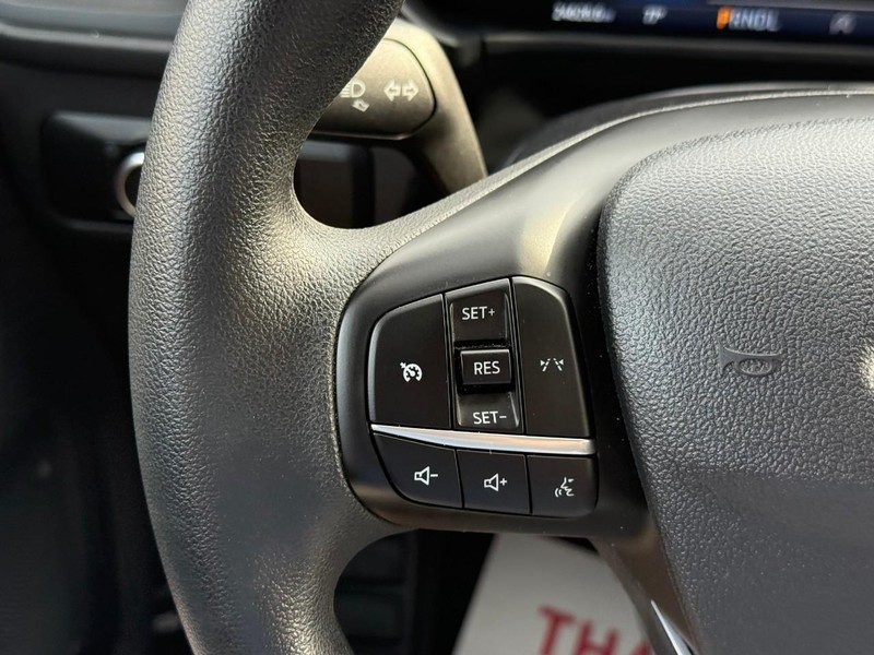 Ford Escape Vehicle Full-screen Gallery Image 24