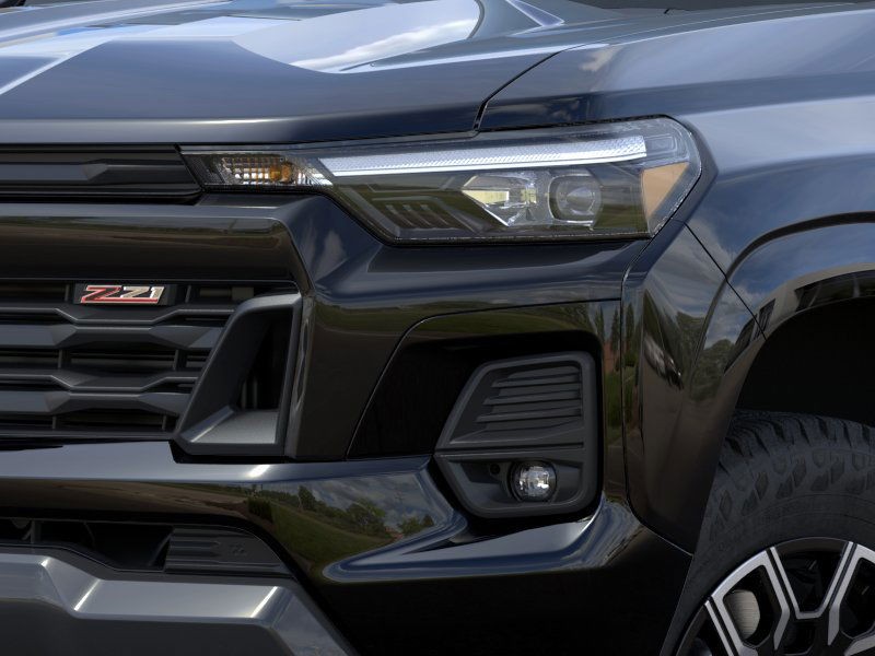 Chevrolet Colorado Vehicle Full-screen Gallery Image 10