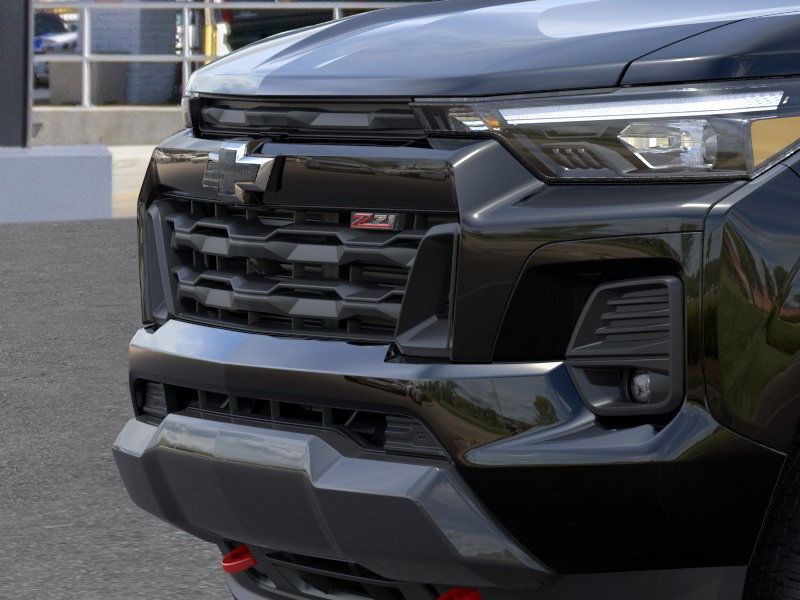Chevrolet Colorado Vehicle Full-screen Gallery Image 13