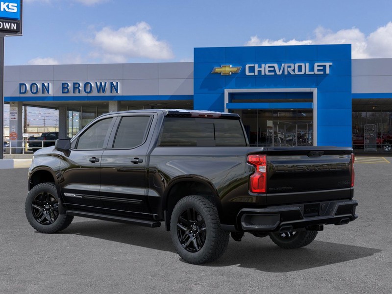 Chevrolet Silverado 1500 Vehicle Full-screen Gallery Image 3