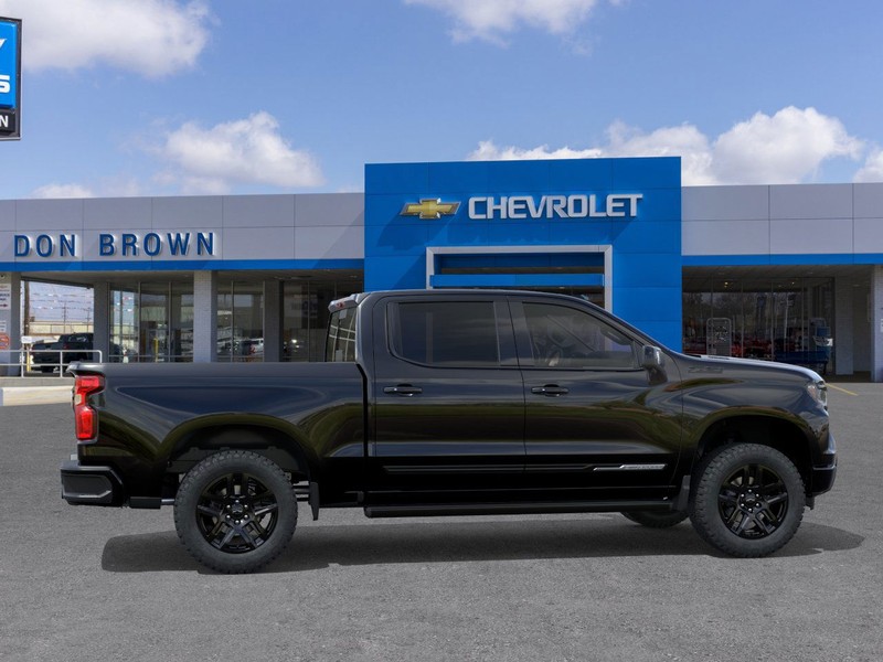 Chevrolet Silverado 1500 Vehicle Full-screen Gallery Image 5