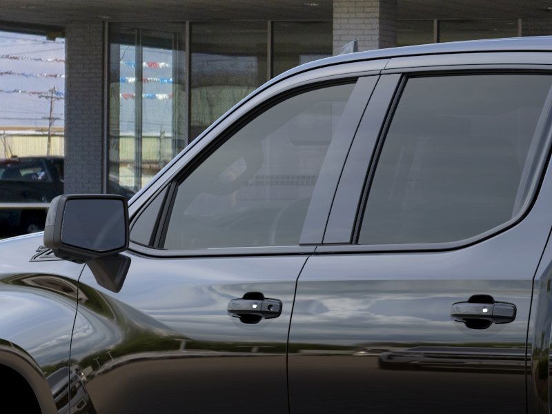 Chevrolet Silverado 1500 Vehicle Full-screen Gallery Image 12