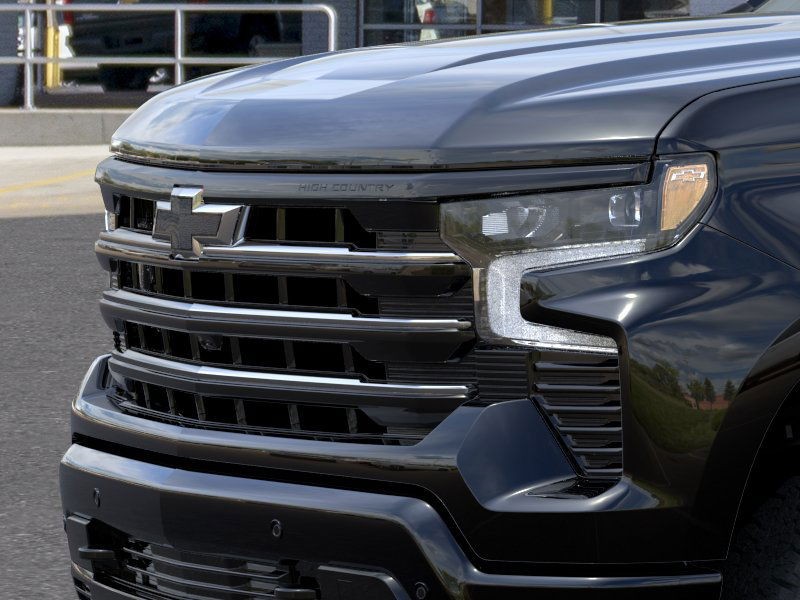 Chevrolet Silverado 1500 Vehicle Full-screen Gallery Image 13