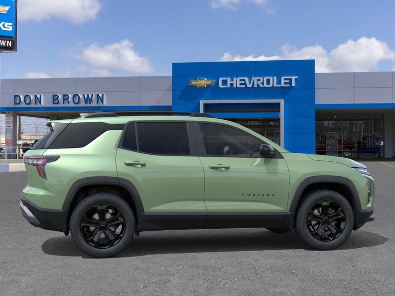 Chevrolet Equinox Vehicle Full-screen Gallery Image 5