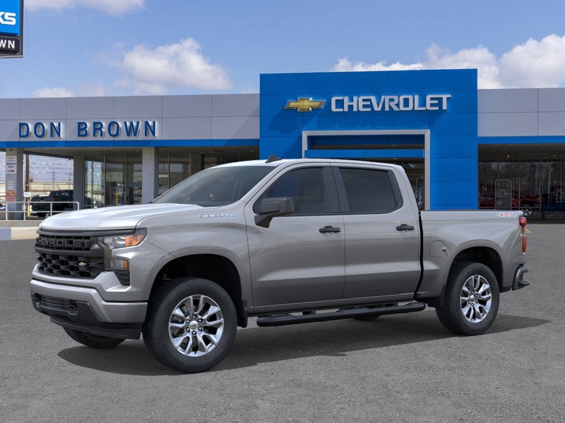 Chevrolet Silverado 1500 Vehicle Full-screen Gallery Image 2