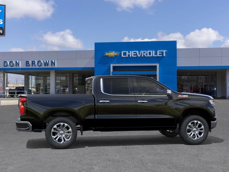 Chevrolet Silverado 1500 Vehicle Full-screen Gallery Image 5