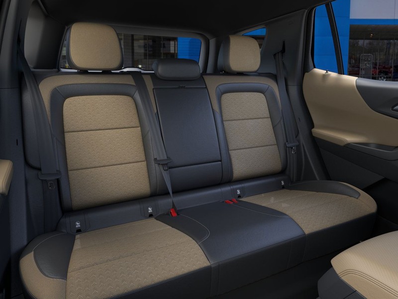 Chevrolet Equinox Vehicle Full-screen Gallery Image 17