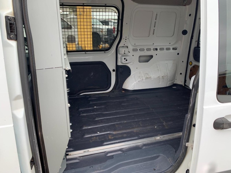 Ford Transit Connect Vehicle Image 09