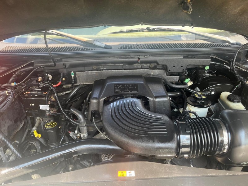 Ford F-150 Vehicle Image 10