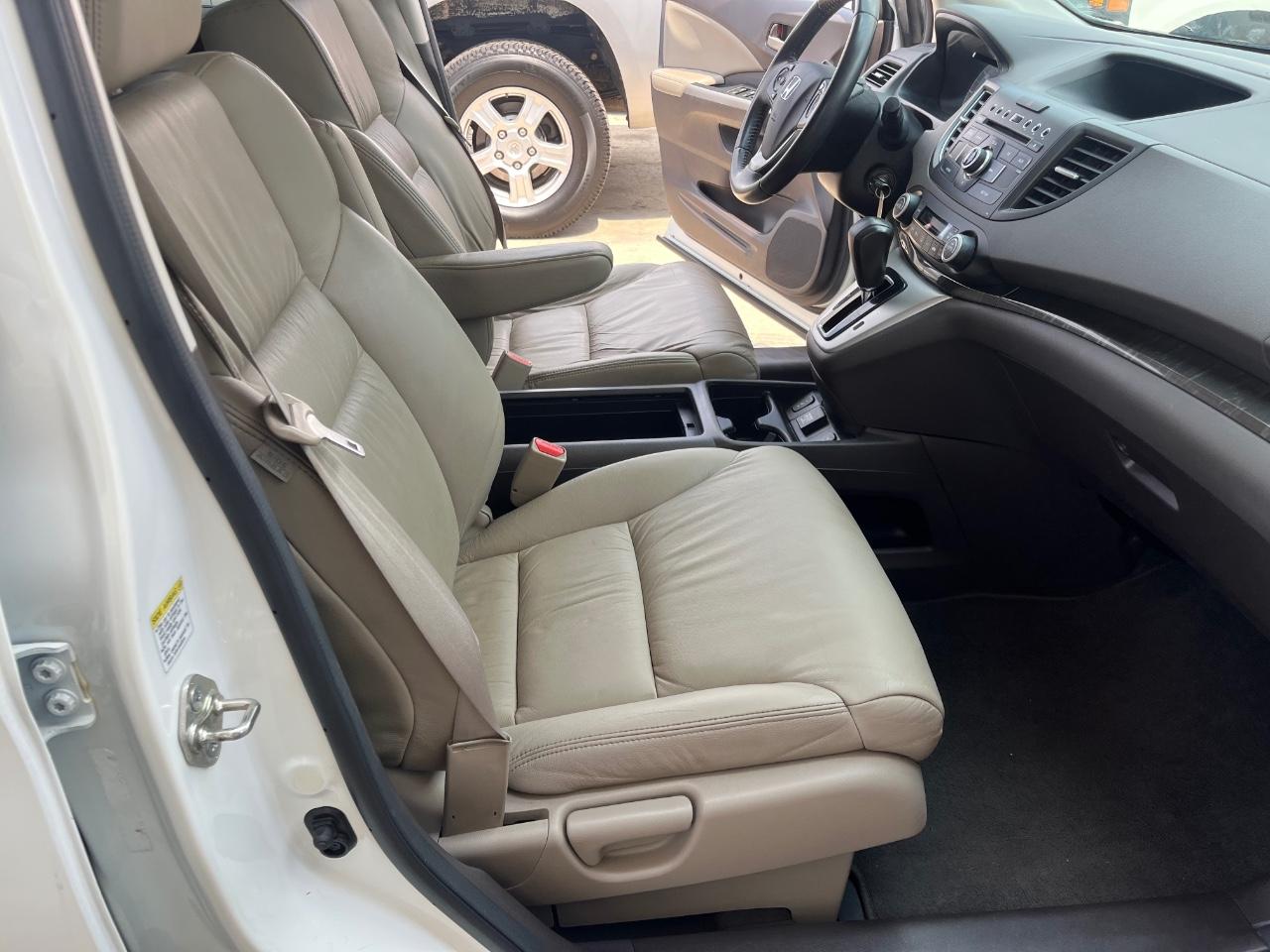 Honda CR-V Vehicle Image 08