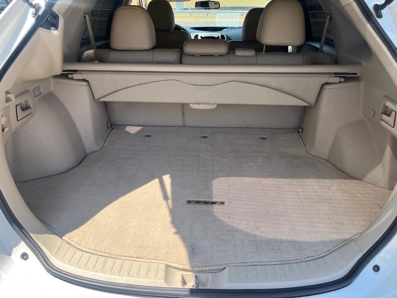 Toyota Venza Vehicle Image 10