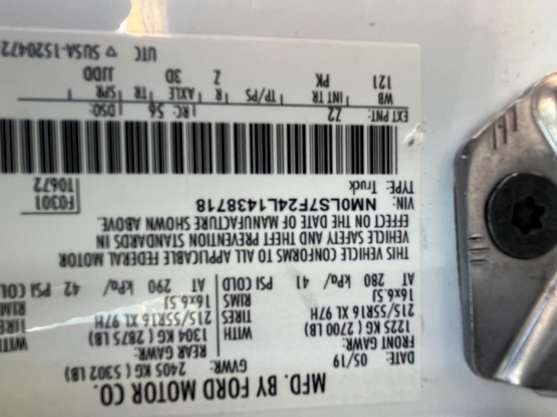 Ford Transit Connect Van Vehicle Image 12