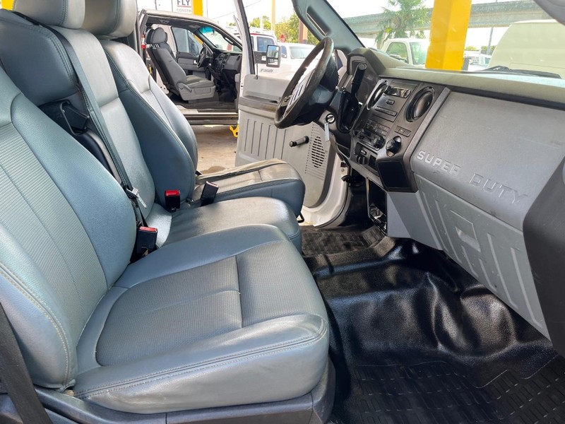 Ford Super Duty F-250 SRW Vehicle Image 09