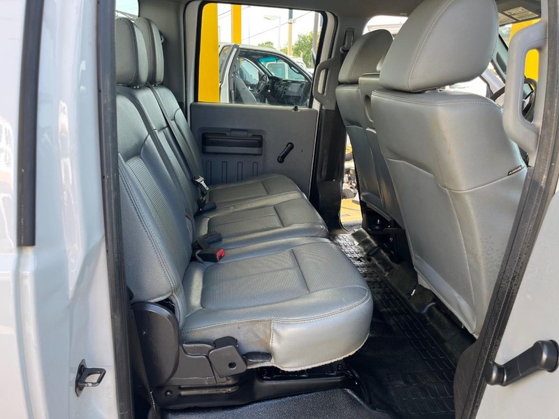 Ford Super Duty F-250 SRW Vehicle Image 10
