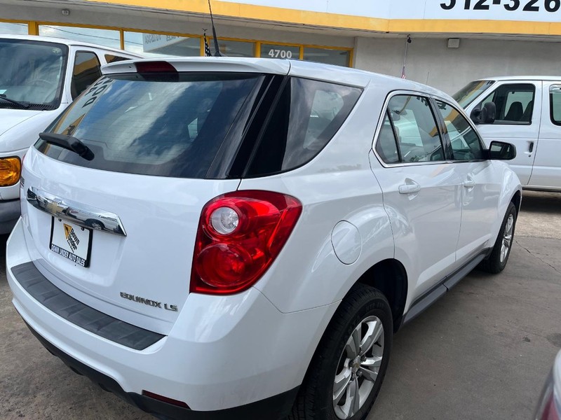 Chevrolet Equinox Vehicle Image 04